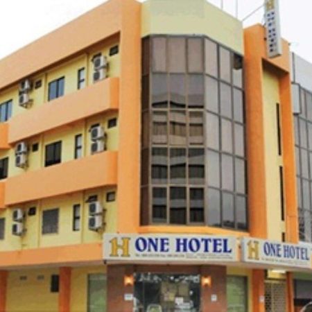 One Hotel Sadong Jaya Kota Kinabalu Exterior foto