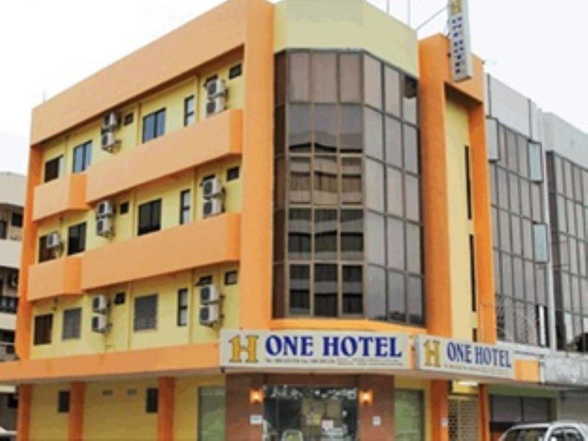 One Hotel Sadong Jaya Kota Kinabalu Exterior foto